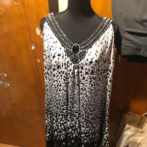 Black and white blouse from avenue